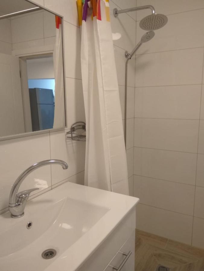 אדום 179, נופש * Eilat